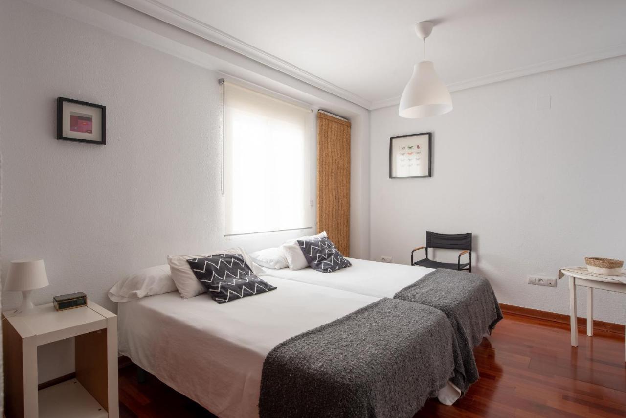 Calle San Jacinto, 57 Apartamento Seville Luaran gambar