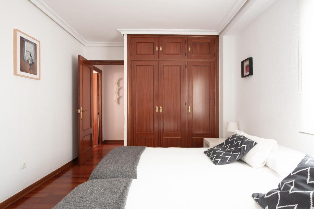 Calle San Jacinto, 57 Apartamento Seville Luaran gambar