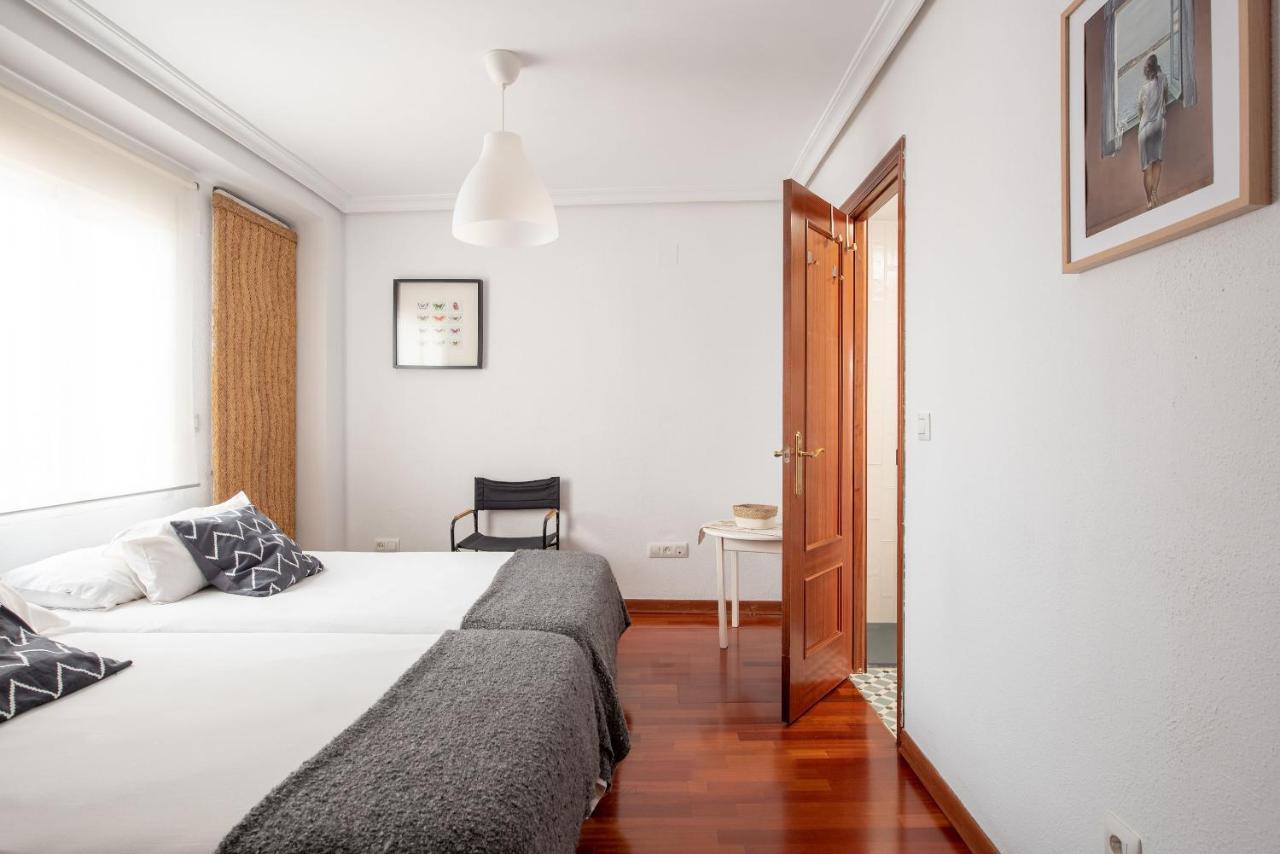Calle San Jacinto, 57 Apartamento Seville Luaran gambar
